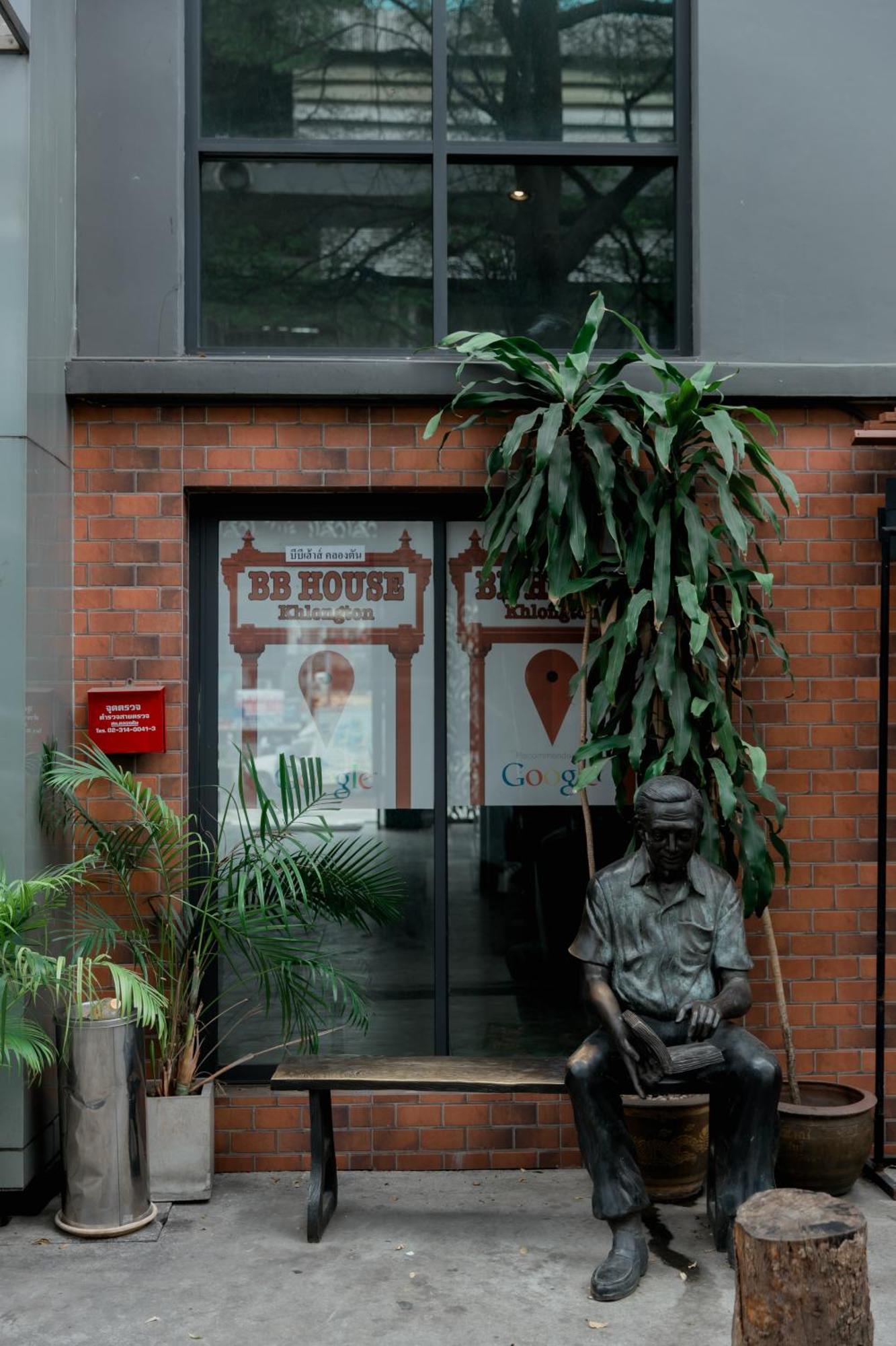 Bbhouse Khlongtan Hotel Bangkok Exterior photo