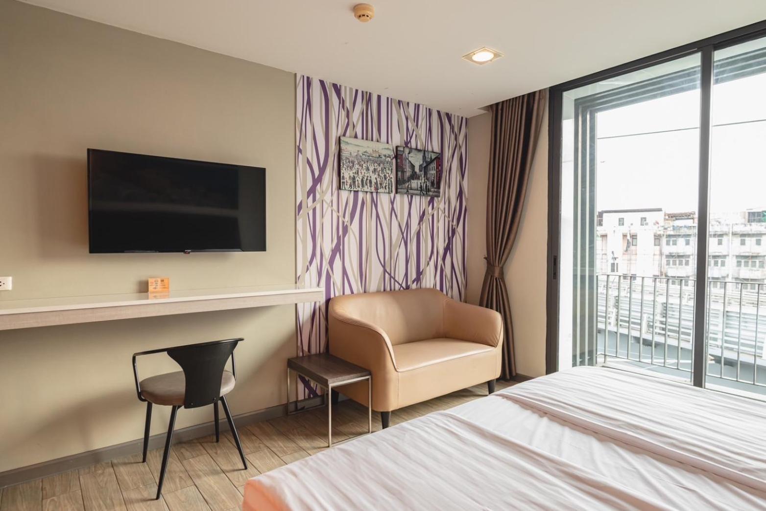 Bbhouse Khlongtan Hotel Bangkok Exterior photo