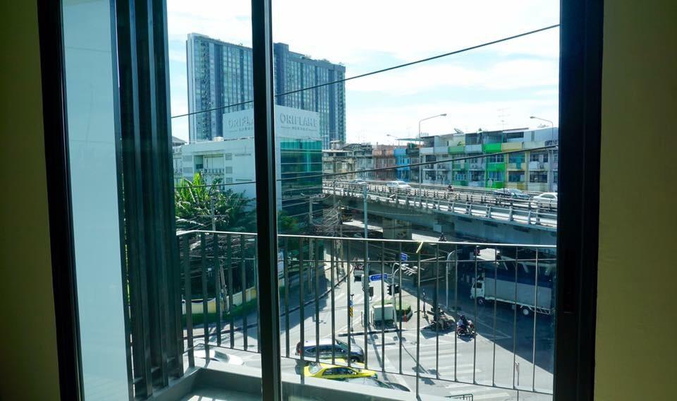 Bbhouse Khlongtan Hotel Bangkok Exterior photo