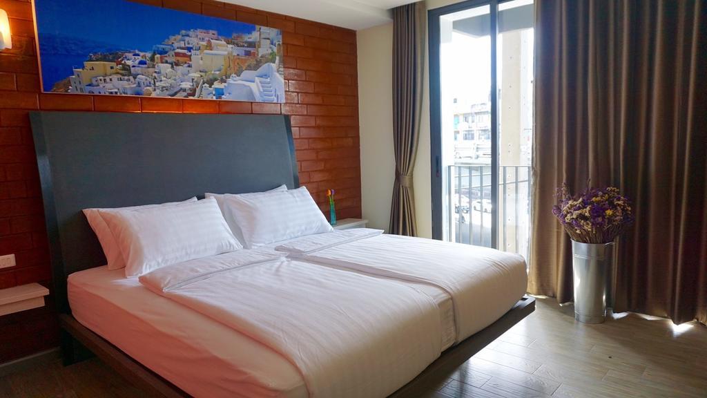 Bbhouse Khlongtan Hotel Bangkok Exterior photo