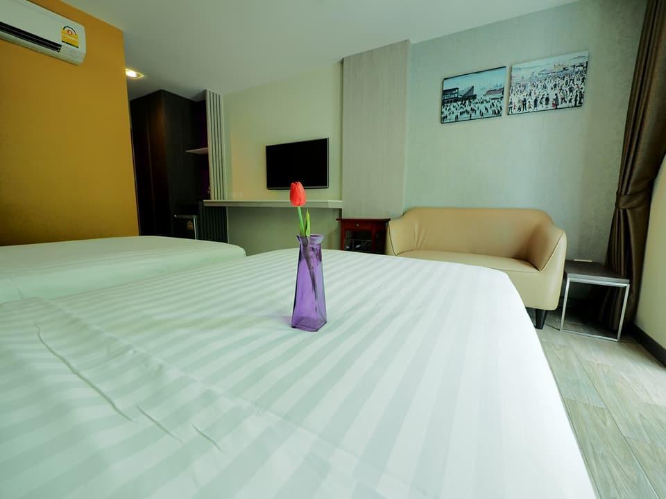Bbhouse Khlongtan Hotel Bangkok Exterior photo